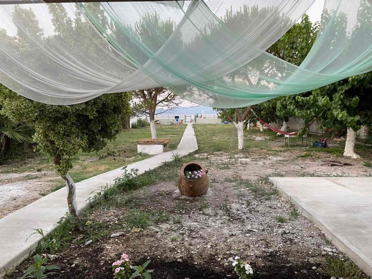 Villamare Nerántza Buitenkant foto