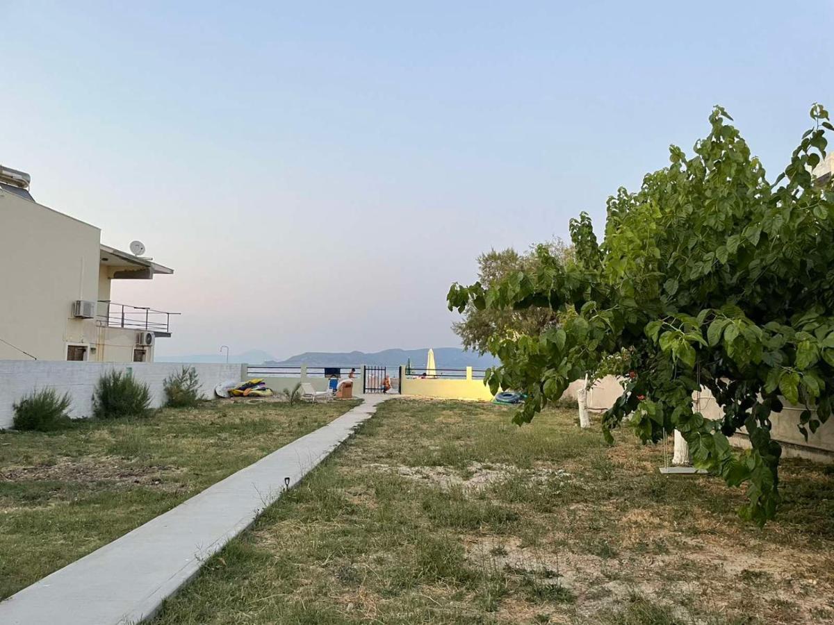 Villamare Nerántza Buitenkant foto